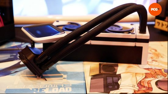 Hyte THICC Q60 AIO cooler with thick radiator