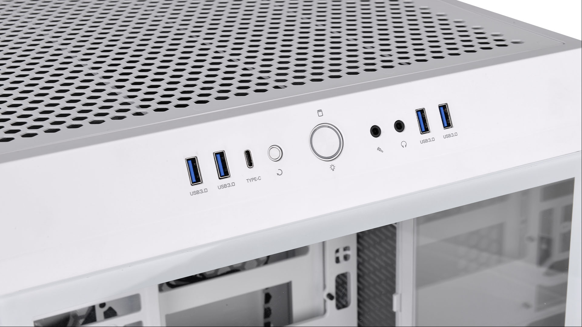 Thermaltake Tower 500 review image showing a close up of the ports.